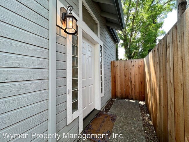 Building Photo - 3 br, 2 bath House - 755 La Homa Drive