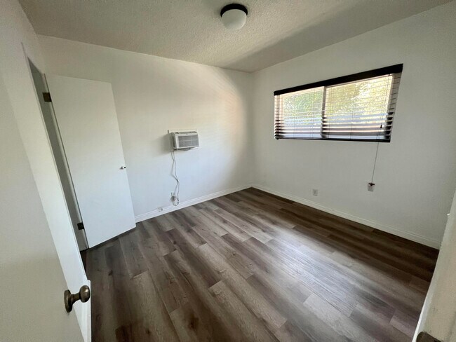 Building Photo - 1861 El Sereno Ave