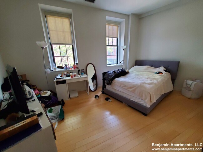 Foto del edificio - 490 Harrison Ave