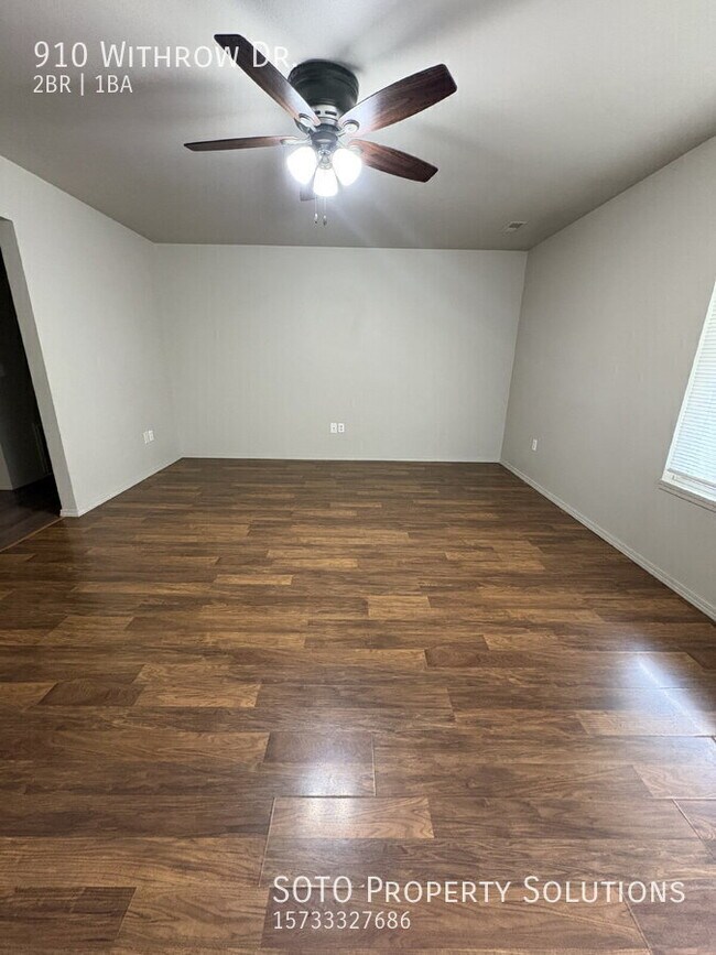 Foto del edificio - 910 Withrow Dr