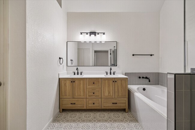 Foto del edificio - 8919 Summer Ash Ln