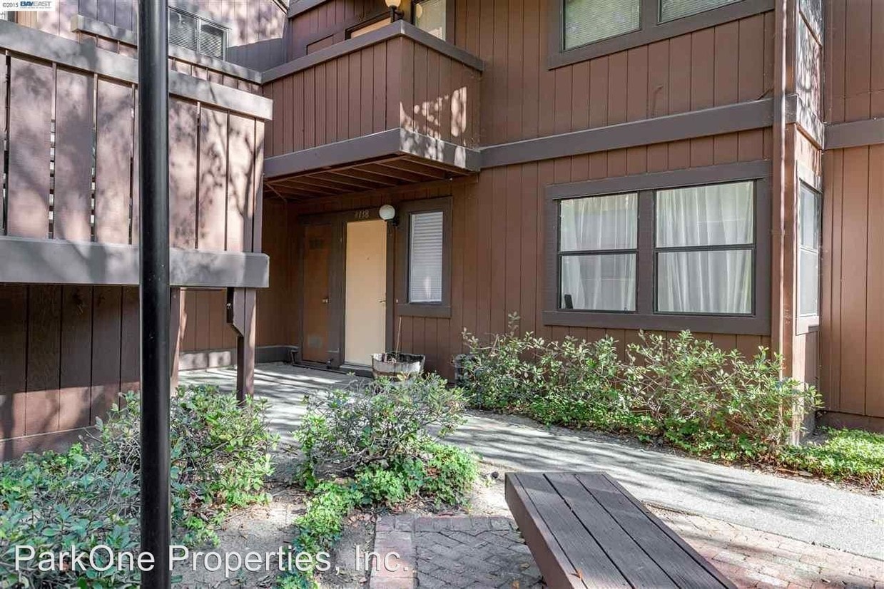Primary Photo - 8138 Camelback Pl