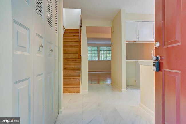 Building Photo - 1589 Stowe Ct