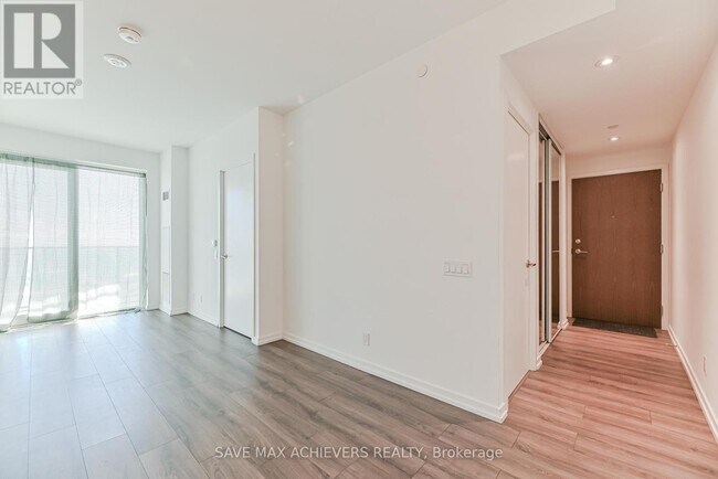 Photo du bâtiment - 7890-7890 Jane St