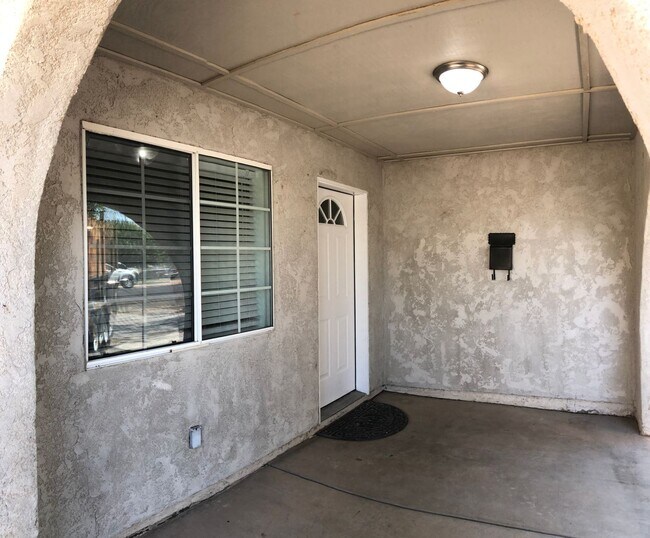 Foto del edificio - Perfect Family Home! 3 Bed/2 Bath Near Schools in Brawley