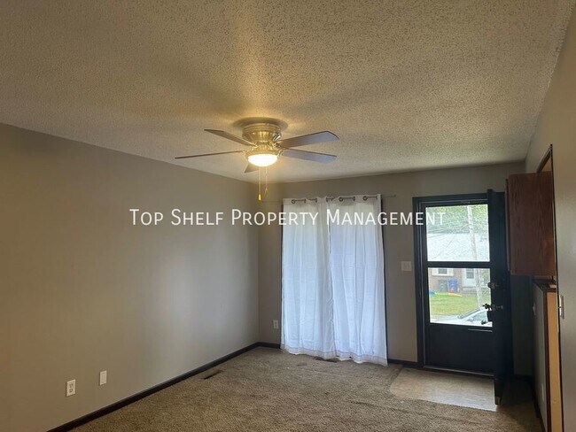 Foto del edificio - 2142 SE 9th St