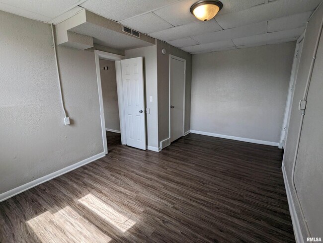 Building Photo - 3525 38th Ave
