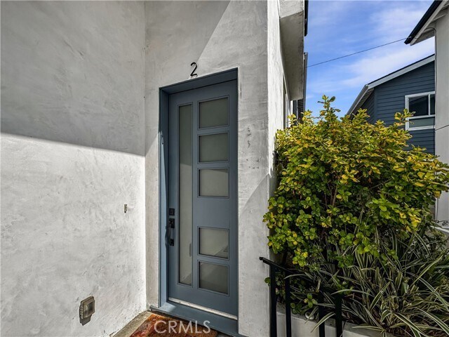 Building Photo - 7127 S La Cienega Blvd