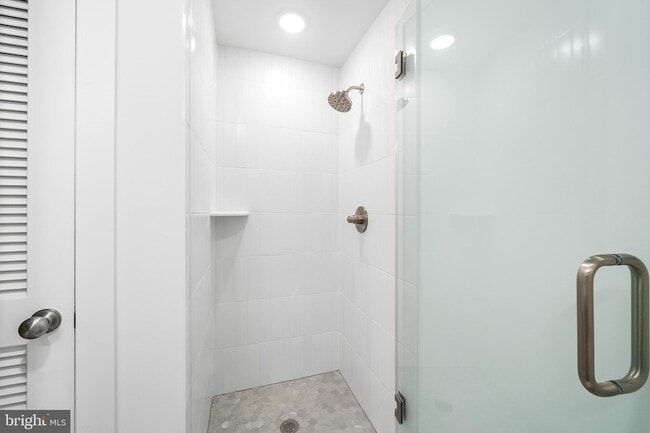 Foto del edificio - 4324 Lancaster Ave