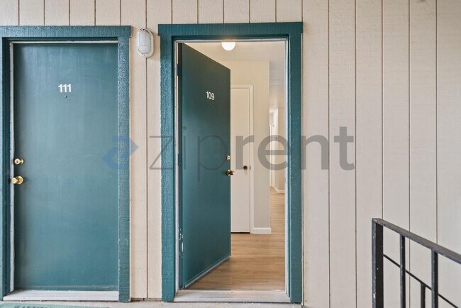 Foto del edificio - 1185 Meadow Ln