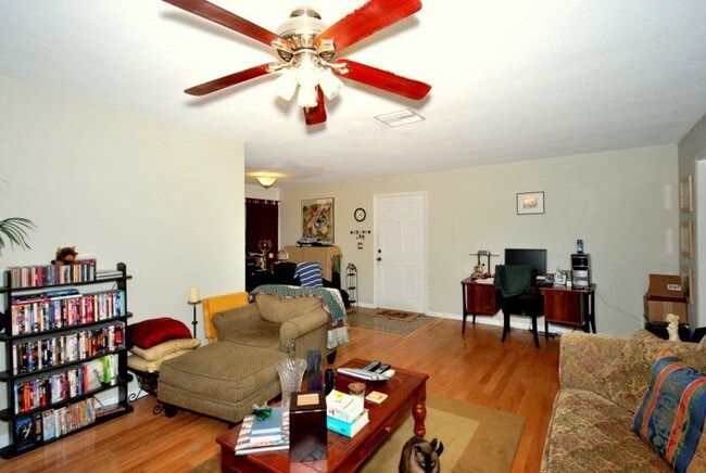 Foto del edificio - 610 Indian Rocks Rd N