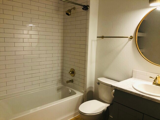 Foto del edificio - 652 6th St