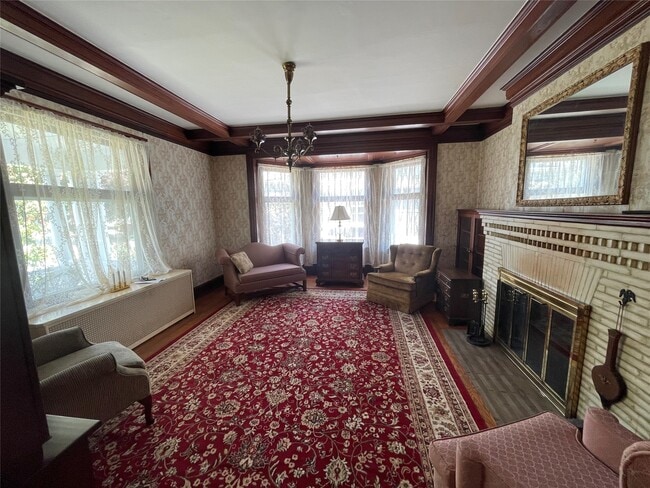 Building Photo - 68 Front St