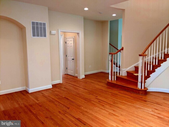 Building Photo - 8504 Wedderburn Station Drive