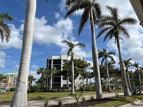 Building Photo - 3020 Matecumbe Key Rd