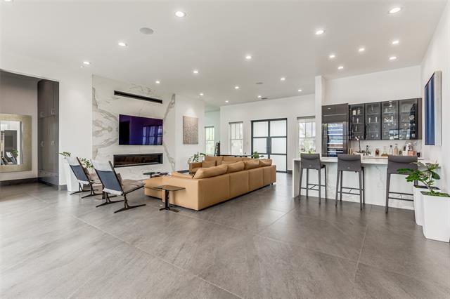 Foto del edificio - 5618 Goodwin Ave