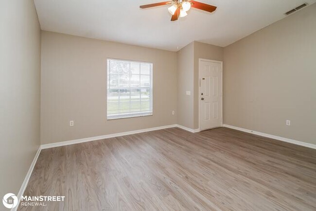 Foto del edificio - 2445 Albury Ave, Deltona, FL 32738