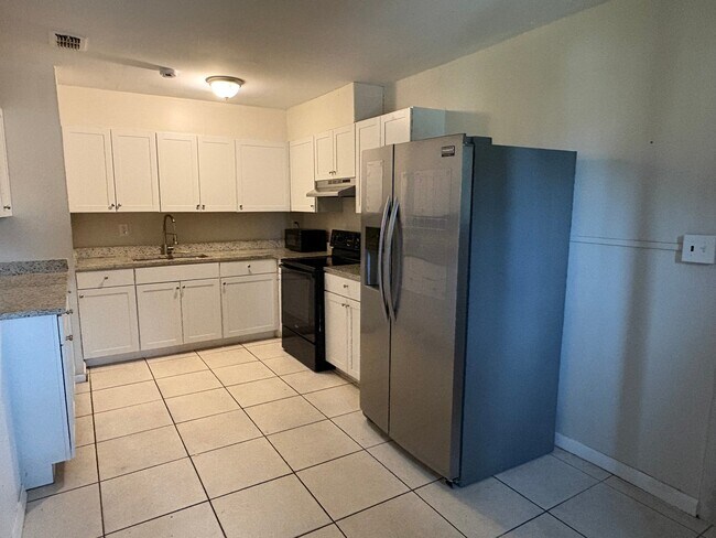 Foto del edificio - 4928 Shoshone St