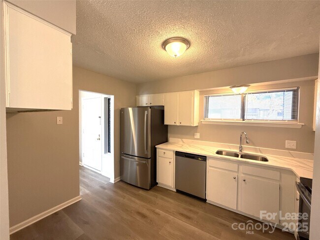 Foto del edificio - 11537 Turn Stone Ct