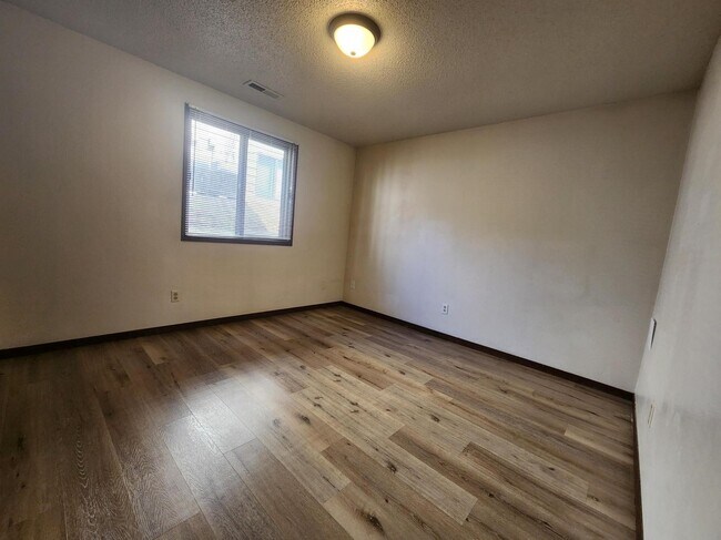 Foto del edificio - 922 Boston Way