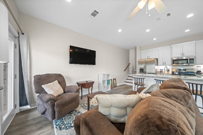 Foto del edificio - 167 Pebble Beach Pl