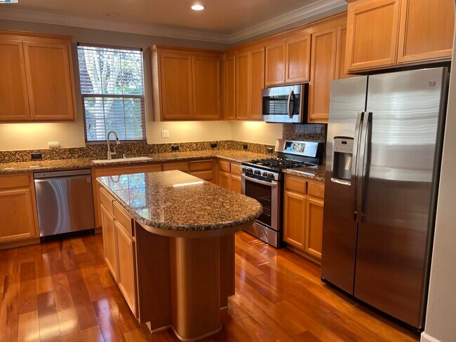 Building Photo - 172 Maidenhair Ct