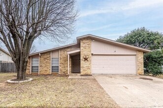 Building Photo - 2608 Southcrest Dr
