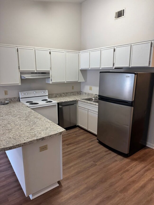 Updated/Remodeled Condo - Updated/Remodeled Condo