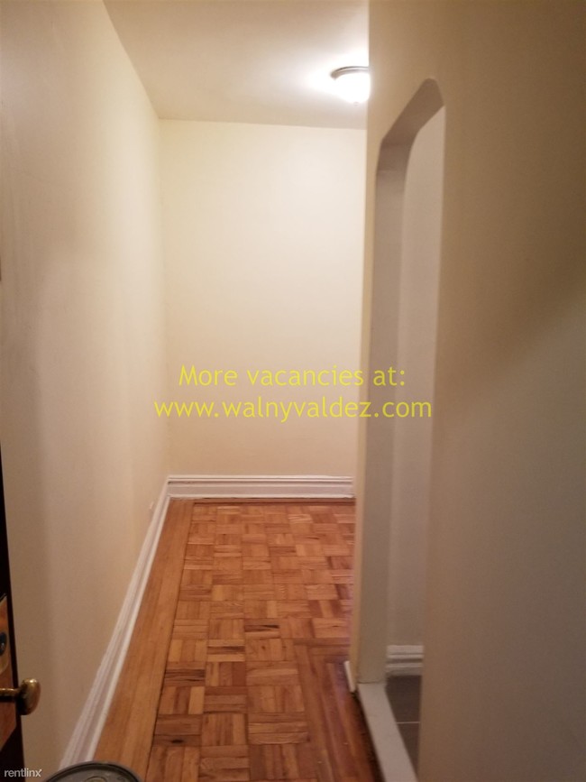 Building Photo - 3830 Bronx Blvd
