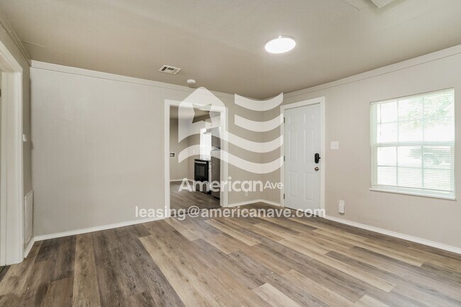 Foto del edificio - 910 N Franklin Ave
