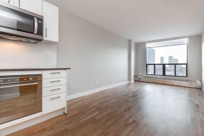 Photo du bâtiment - 800 Richmond St W