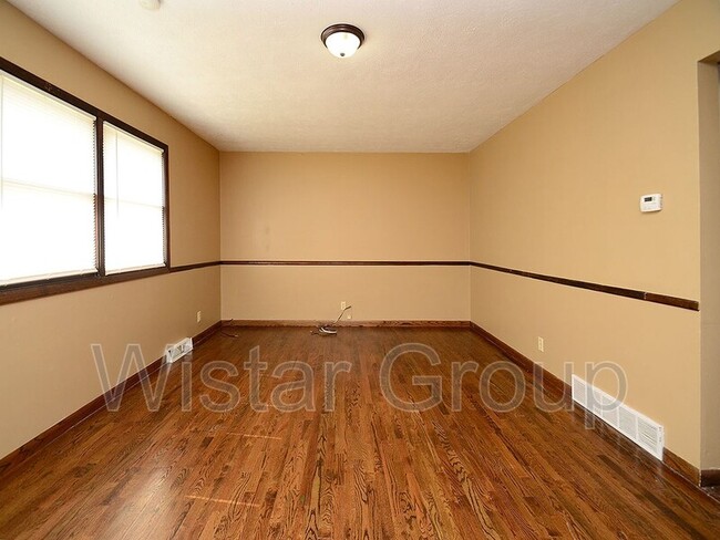 Building Photo - 15168 Jefferson St