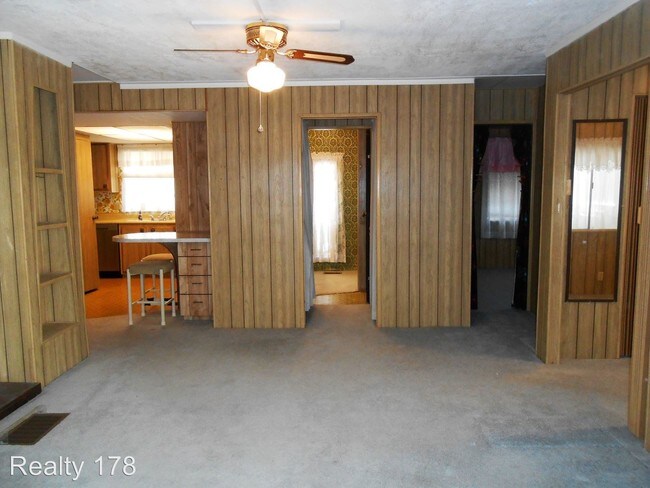 Building Photo - 1807 Weiman Ave
