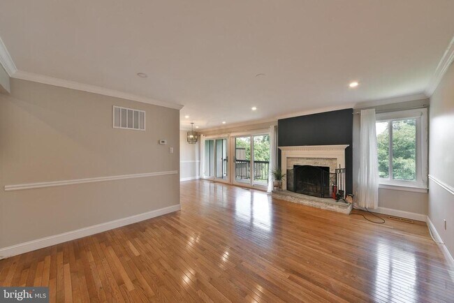 Foto del edificio - 3403 Honey Run Rd