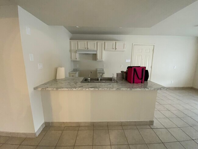 Building Photo - 119 Tours Ln