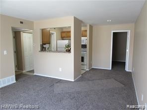 Foto del edificio - 831 Bloomfield Village Blvd