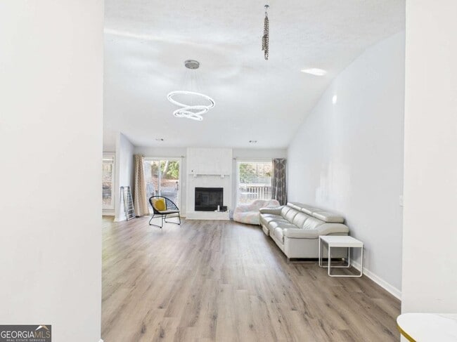 Building Photo - 4060 Brooks Bridge Crossing