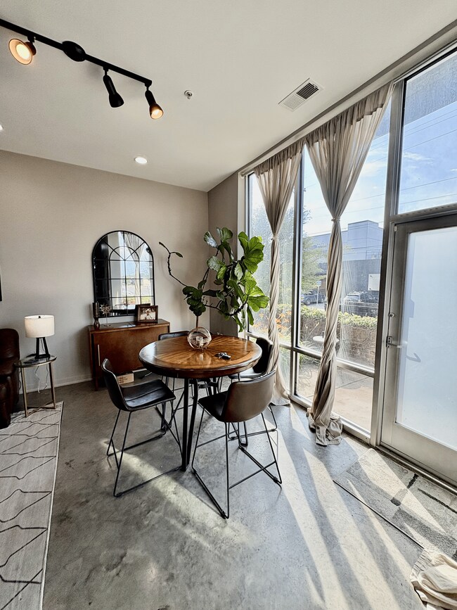 Foto del edificio - 926 Woodland St