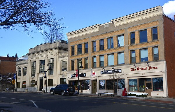 Building Photo - 192 Main St