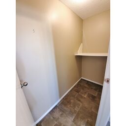 Building Photo - 5328 54 St