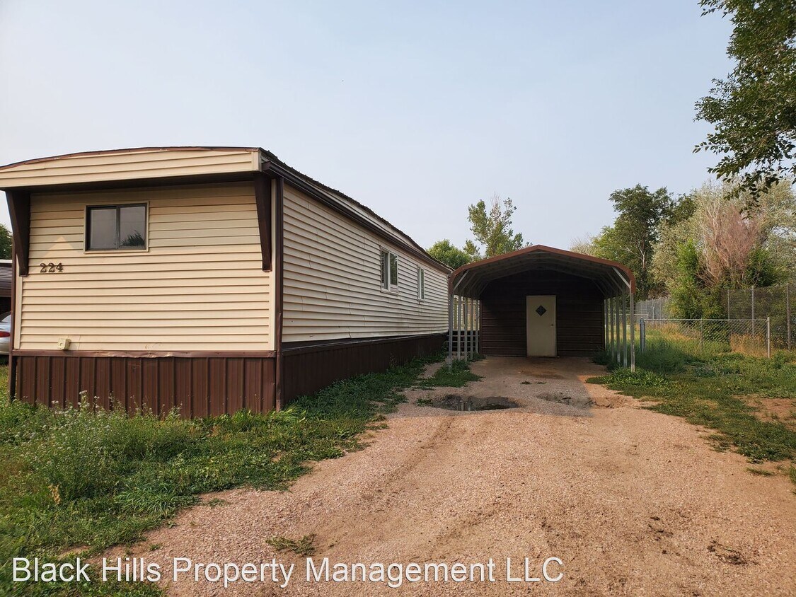 3 br, 1 bath House 224 Douglas Road House Rental in Box Elder, SD