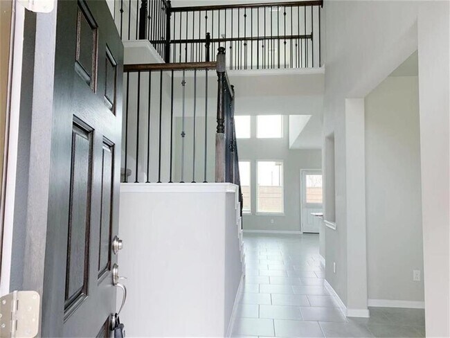 Building Photo - 3047 Forest Creek Dr