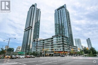Building Photo - 4301-15-2615 Fort York Blvd
