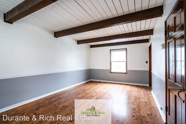 Building Photo - 2 br, 1 bath House - 5604 Bramble Court