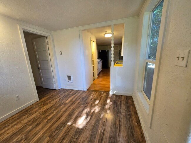 Foto del edificio - 510 N Collier St