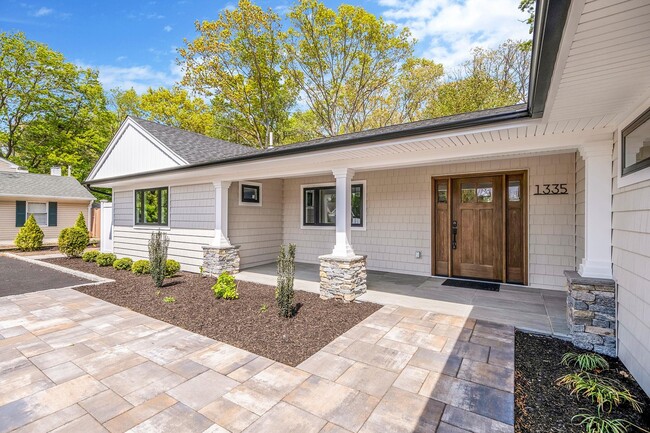 Building Photo - 1335 Stony Brook Rd