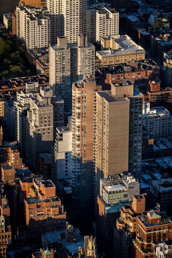 Foto principal - 52 E East End Ave