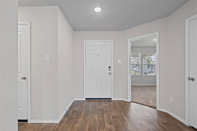 Foto del edificio - 628 Mayfield Dr