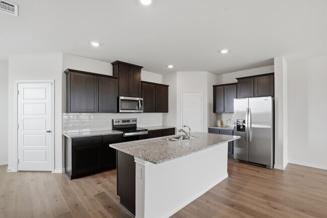 Building Photo - 732 Thorn Crk Dr