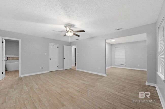 Building Photo - 18618 Twin Beech Rd S